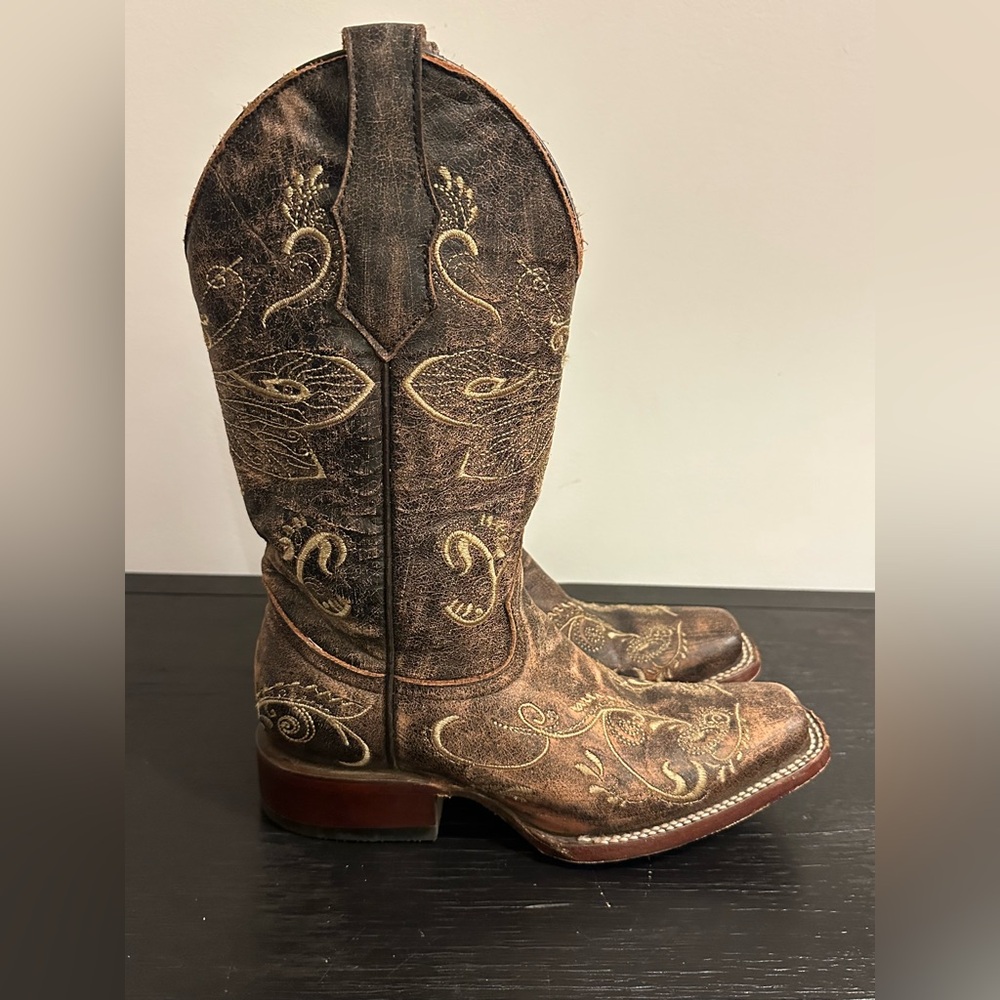 Circle G Women's 6.5 B Dragonfly Embroidered Cowgirl Boot Square Toed Brown